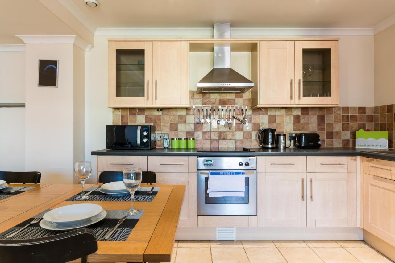 Old Town Apartments Swindon Ngoại thất bức ảnh