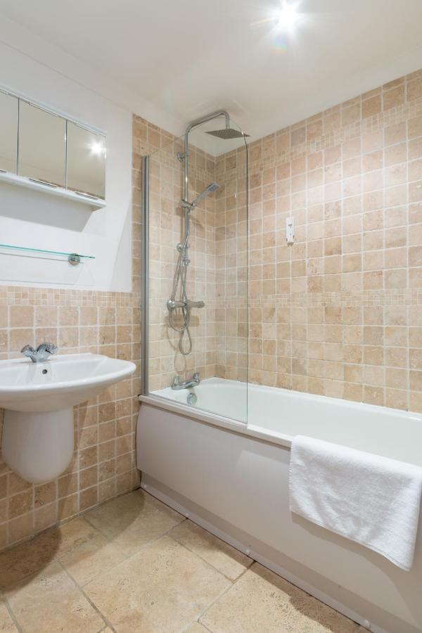 Old Town Apartments Swindon Ngoại thất bức ảnh