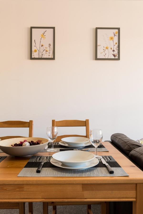 Old Town Apartments Swindon Ngoại thất bức ảnh